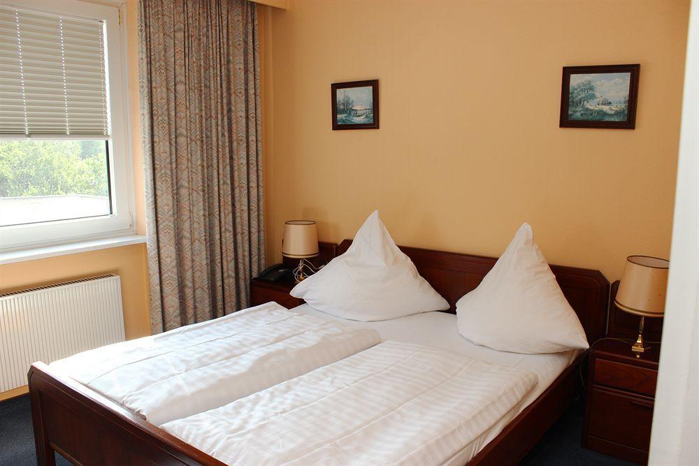 Wiking Hotel Henstedt Ulzburg Bagian luar foto