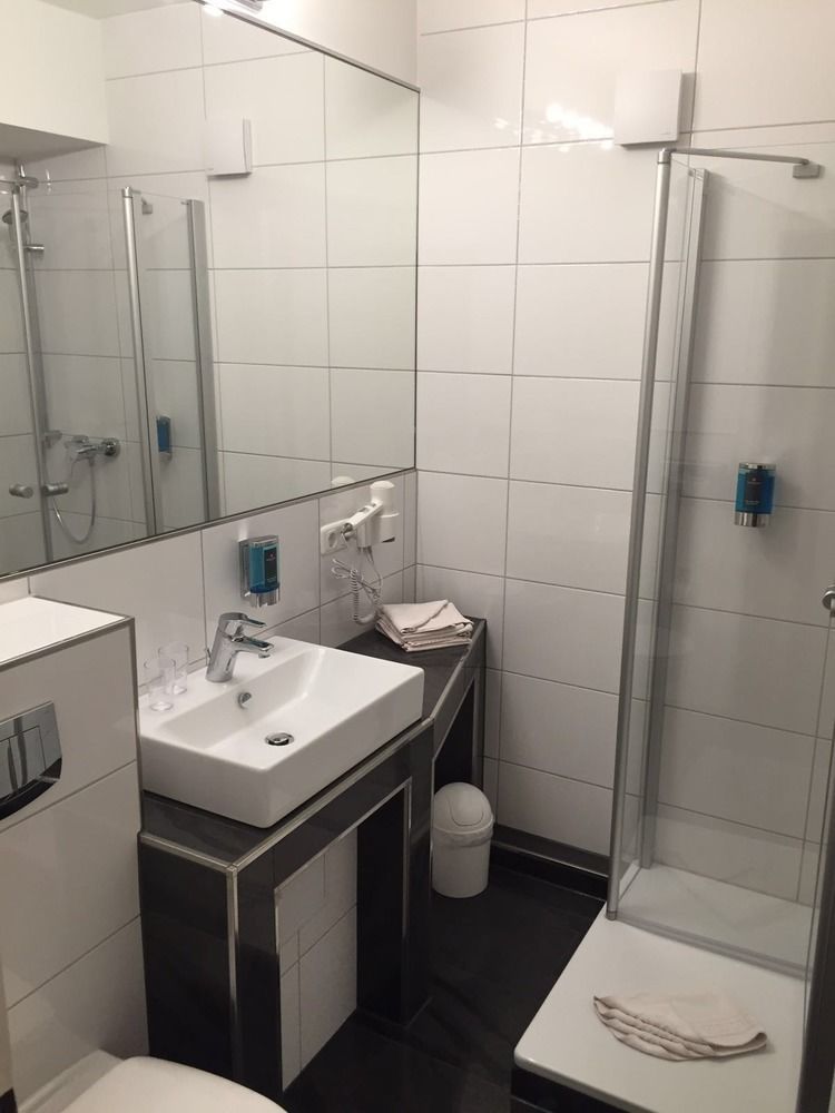 Wiking Hotel Henstedt Ulzburg Bagian luar foto