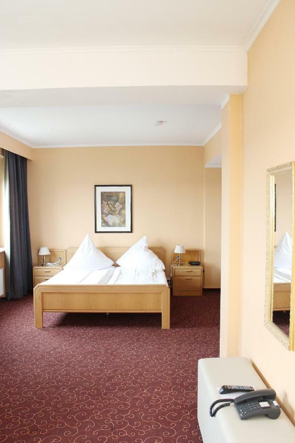 Wiking Hotel Henstedt Ulzburg Bagian luar foto